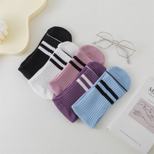 Why Grip Socks Are the New Must-Have for Every Pilates & Yoga Lover