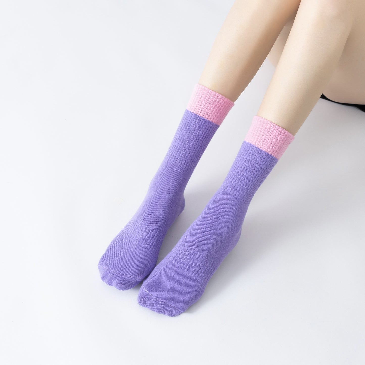 pilate grip socks, reformer pilates socks,best pilates socks, yoga gripsocks, studio socks, fitness socks, gym socks, workout socks, and barre socks, gripsocks in Canada, gripsocks in USA, Australia gripsocks