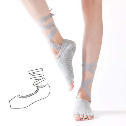 pilate grip socks, reformer pilates socks,best pilates socks, yoga gripsocks, studio socks, fitness socks, gym socks, workout socks, and barre socks, gripsocks in Canada, gripsocks in USA, Australia gripsocks