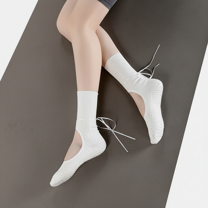 gripsocks, pilate, yoga, lululemon, women gripsocks, gym training