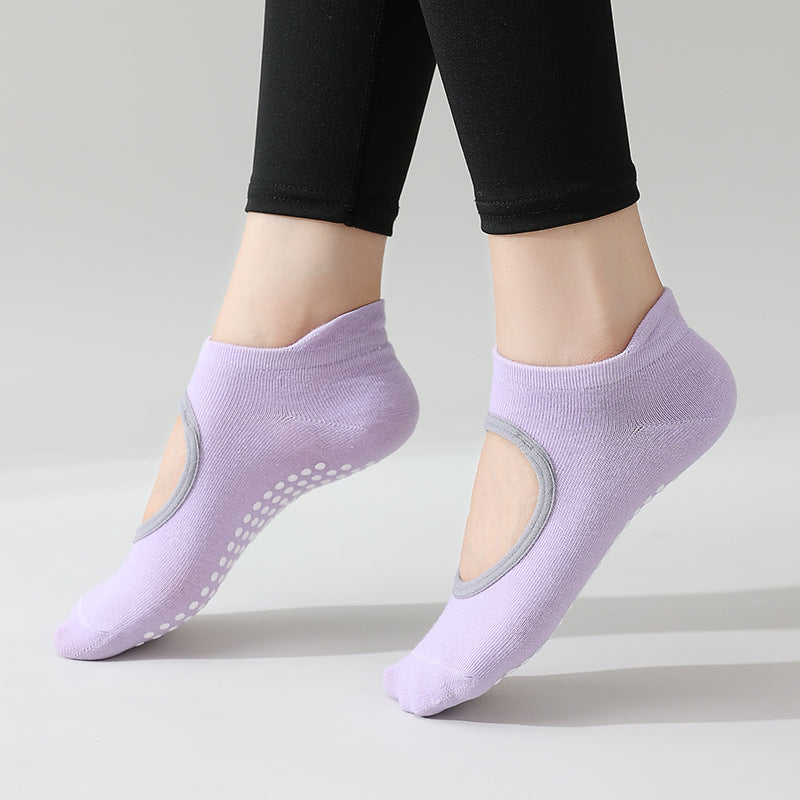 pilate grip socks, reformer pilates socks,best pilates socks, yoga gripsocks, studio socks, fitness socks, gym socks, workout socks, and barre socks, gripsocks in Canada, gripsocks in USA, Australia gripsocks