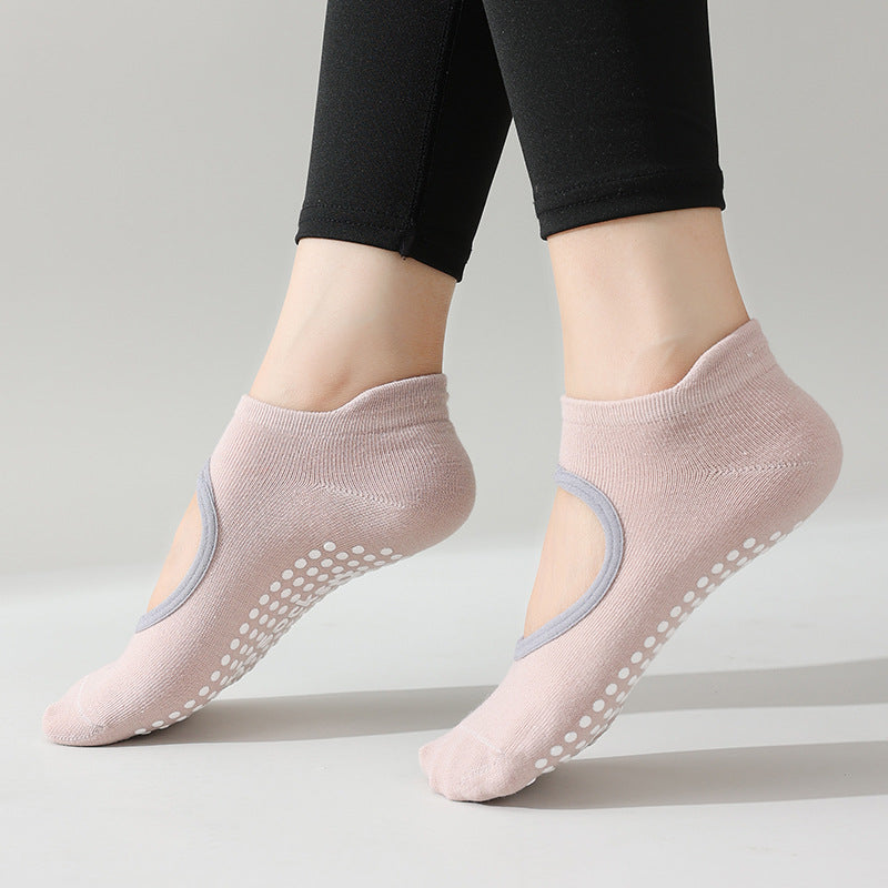 pilate gripsocks, yoga gripsocks, studio socks, fitness socks, gym socks, workout socks, wall pilate, and barre socks, toronto gripsocks, US socks, Australia gripsocks, pilate socks